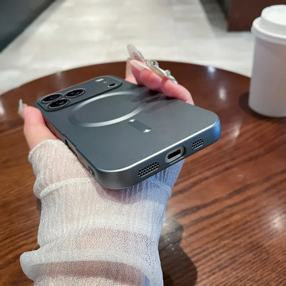 طلاء معدني مغناطيسي لهاتف Magsafe حافظة ناعمة لهاتف iPhone 17 Air 16 15 14 13 12 Pro Max Plus E غطاء حماية لعدسة الشحن اللاسلكي