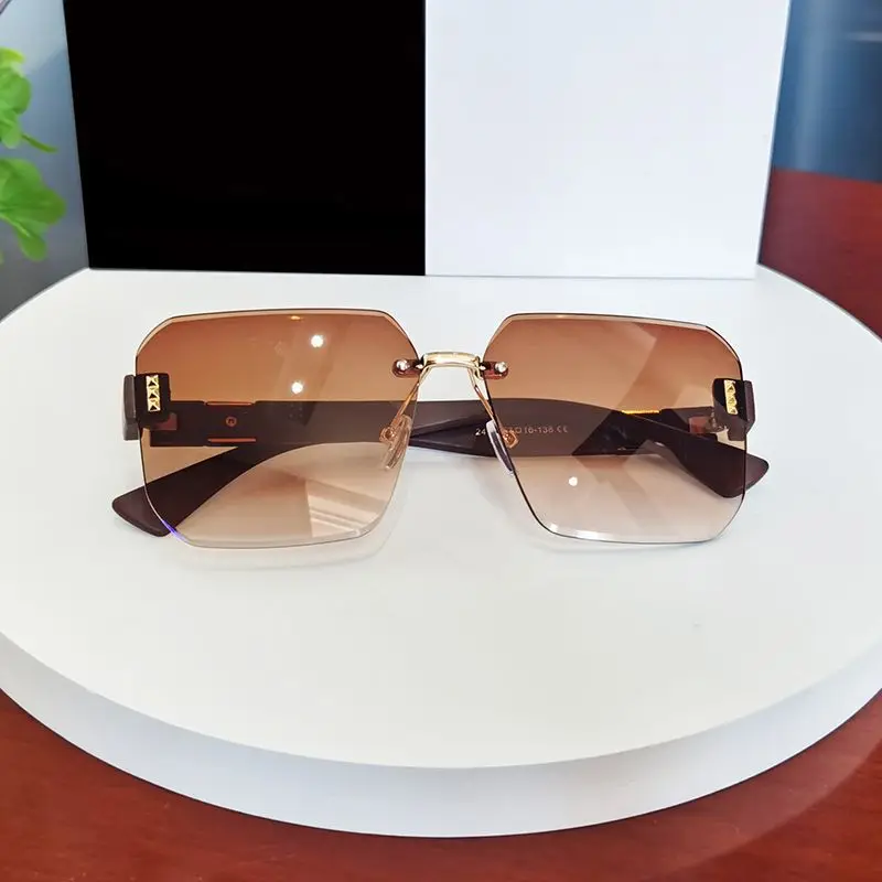 Modern Oversize Rimless Sunglasses For Men And Women Stylish Square Frameless Female Glasses Brand UV400