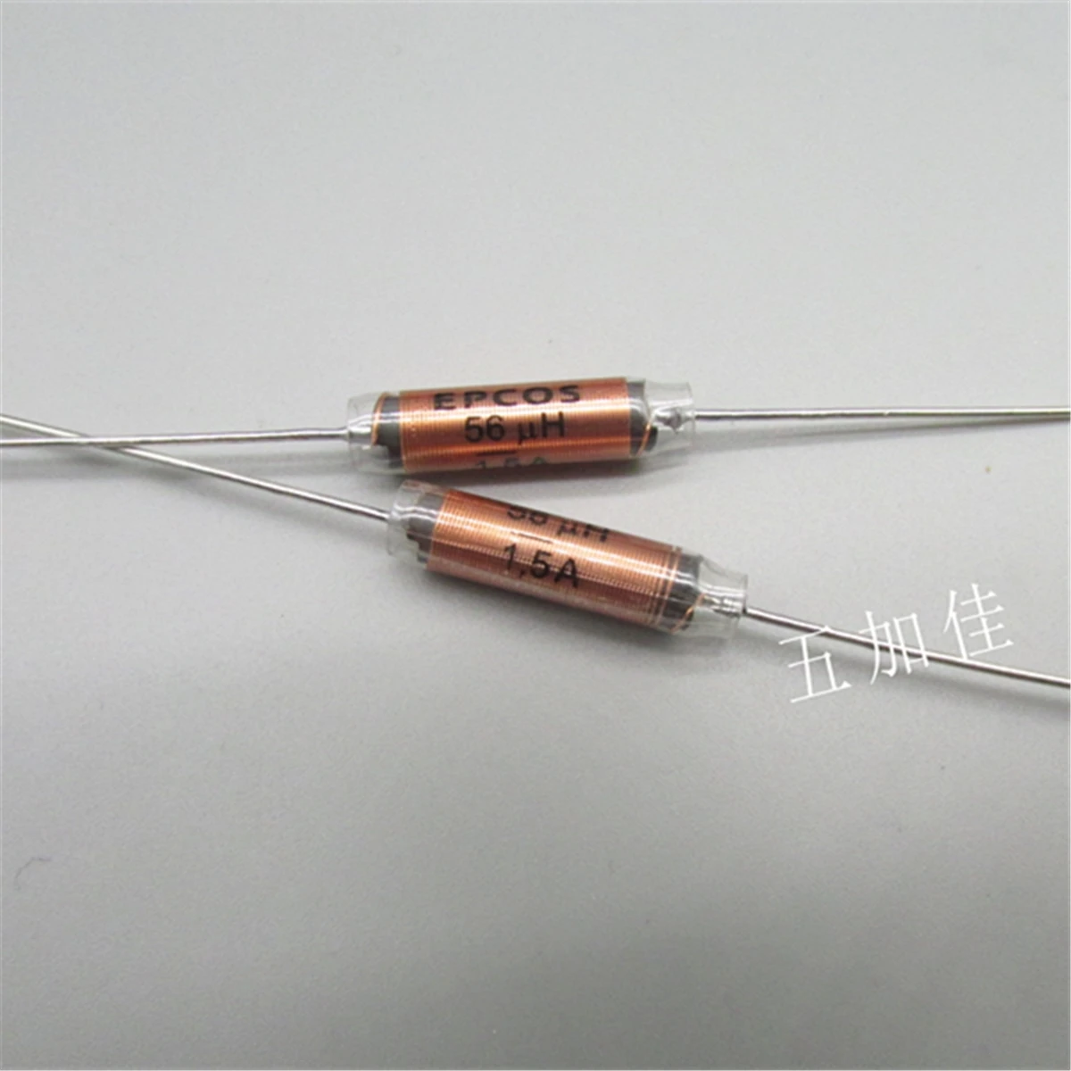 

10PCS/German original box B82111EC24C1 56UH 1.5A 20% axial inductance 6 * 24 copper pins