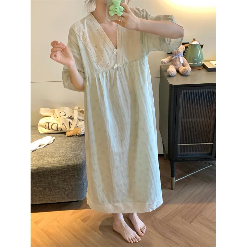 Pastoral Sweet Lace V Collar Loungewear Pajamas Medium and Long Nightgown