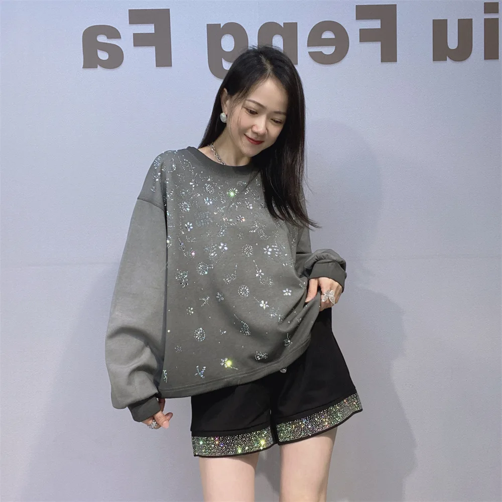 Trendy Brand Rhinestone Long Sleeve Sweatshirt for Women Fashionable Loose Casual Round Neck Short Sweatshirt for Autumn