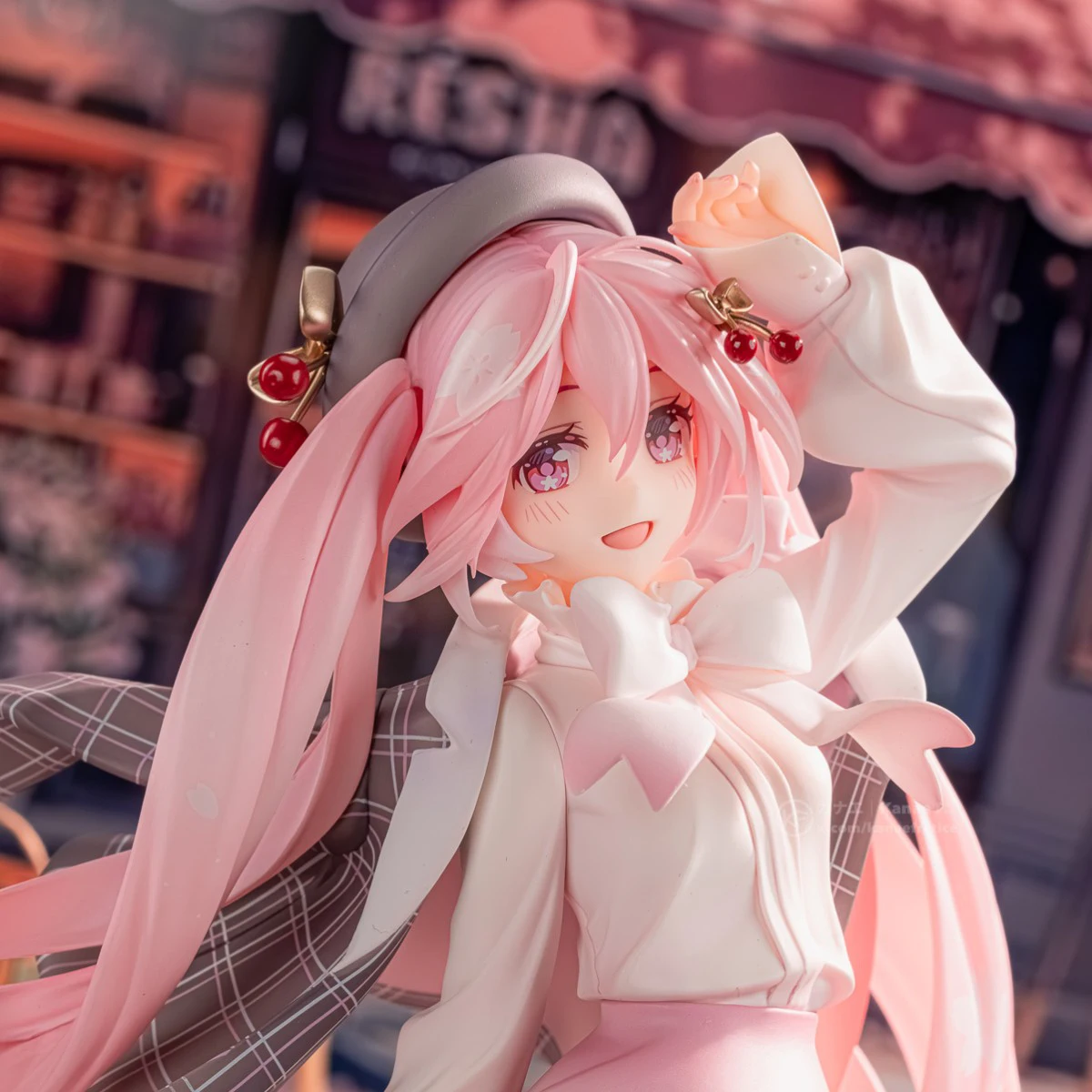 

In Stock Original GOOD SMILE COMPANY Prepainted Vocaloid Sakura Hanami Outfit Ver HatsuneMiku Collection Series Model Decoration