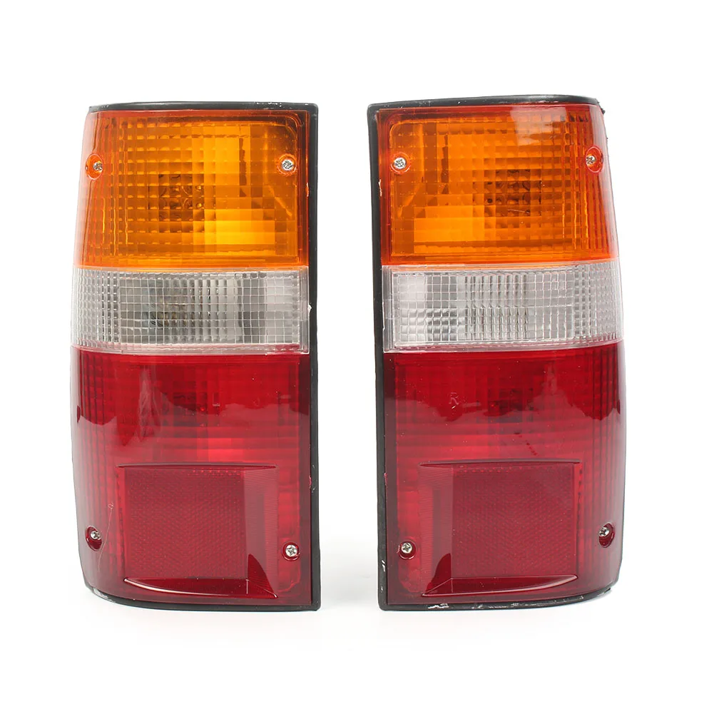 2pcs Car Taillight Rear Tail Lamp Light For Toyota Hilux Pickup SR5 MK3 LN RN YN 2WD 4WD  1989 1990 1991 1992 1993 1994 1995