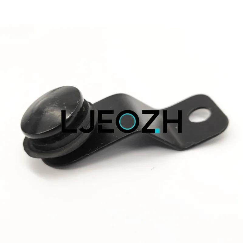 Suitable For Shaanxi Automobile Delong X3000X5000 Window Parts Cab Small Glass Corner Window Glass Screws Fixing Screws