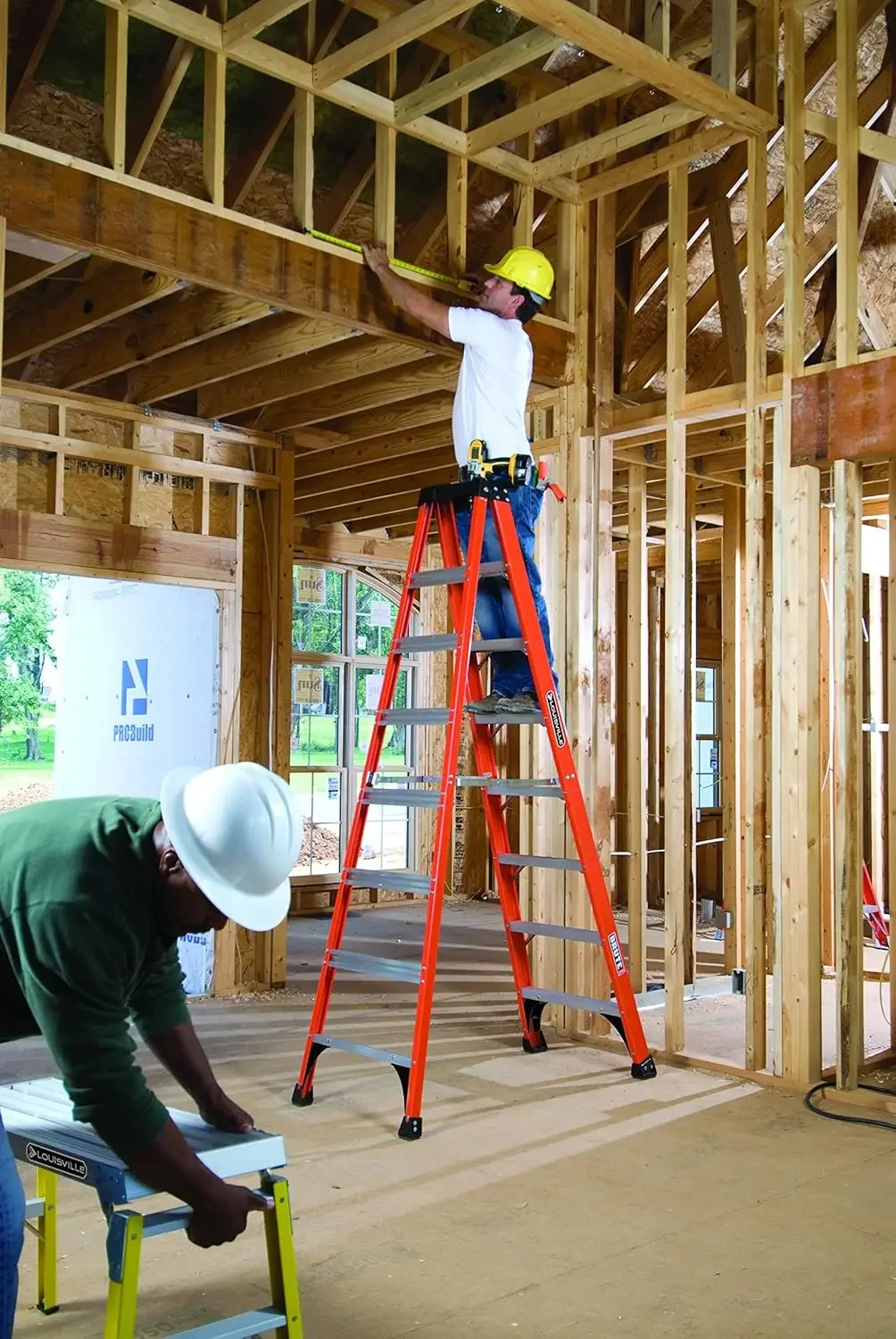 Ladder 8-Foot Fiberglass Step Ladder, 375-Pound Load Capacity