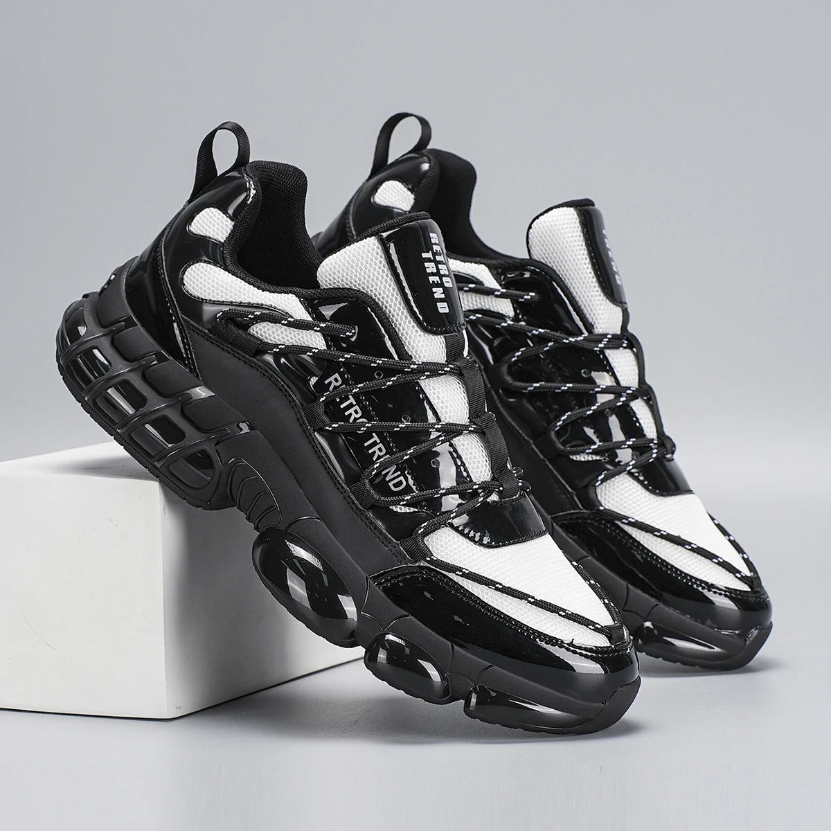 

Men's Large Size Sports Shoes Outdoor Hiking Running Comfortable Casual Versatile Fashionable Training Shoes for Couples