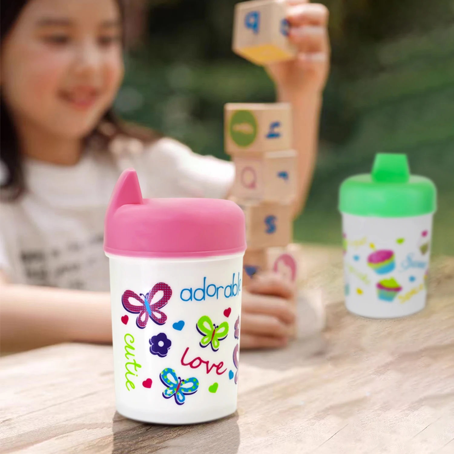 Suitable for 2-8 years old primary school students, 150 ml small and cute milk cup, duckbill cup, lightweight and drop-resistant