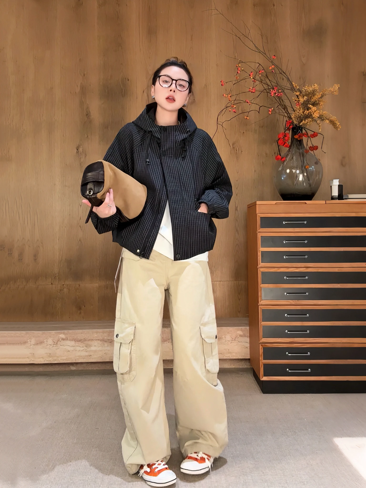 

Spring New Arrival Minimalist Plaid Hooded Jacket by Yue Yue Bu Xi Yu Casual Style Standard Fit Women's Short Coat Zipper Clo...