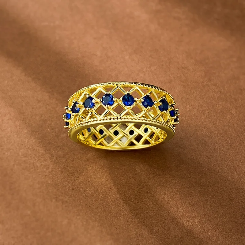 

Винтажное кольцо с сапфиром, серебро 100% пробы