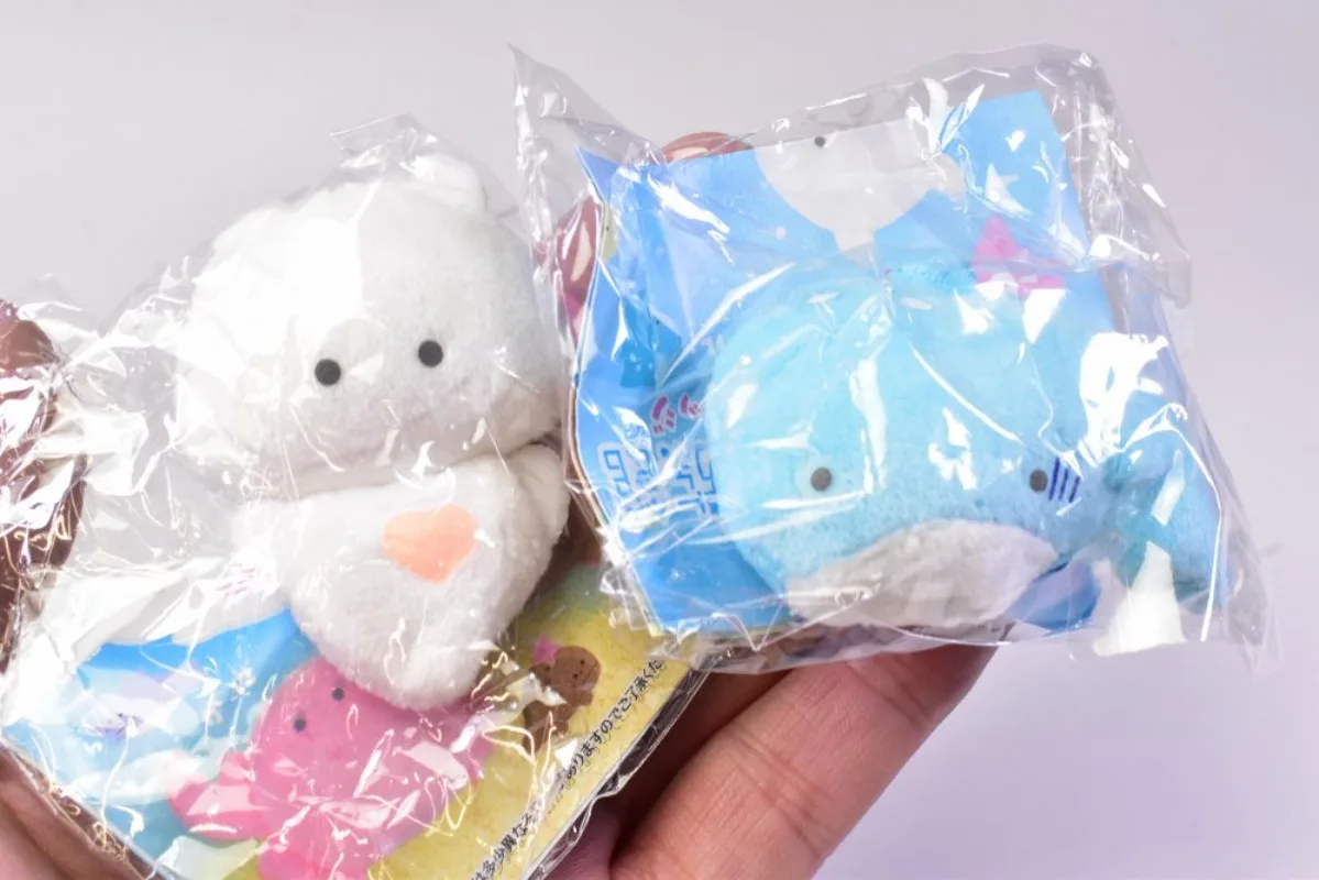 Yell Original Gashapon Kawai Cute Anime Mini Little Eyes Aquarium Plush Brooch Figure Gachapon Capsule Toys Model Gift