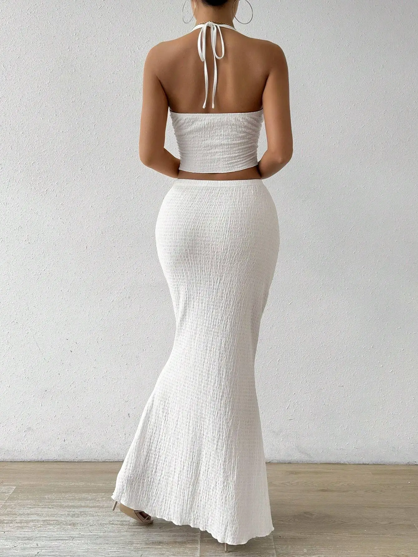 

Women's Summer Solid Twist Front Halter Crop Top And Fish Tail Midi Skirt Two-Piece Set