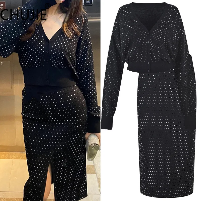 

Женский вязаный комплект с бриллиантами, 2025 г., укороченный топ во французском стиле и юбка с высоким разрезом, сексуальный наряд из двух предметов