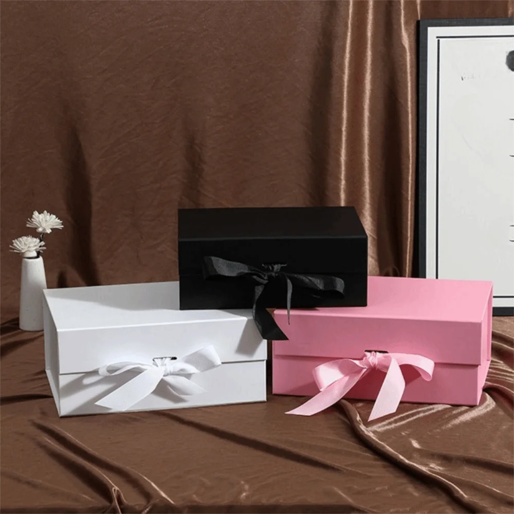 

Pure Color Gift Box Flip Cover Ribbon Decoration Magnetic Closure Box Foldable One-Piece Design Cardboard Folding Box
