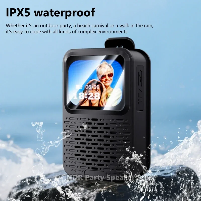 محمول صغير لاسلكي يعمل باللمس شاشة ذكية مشبك خلفي مكبرات صوت مغناطيسية للهاتف المحمول مع مشغل فتحة للبطاقات TF بلوتوث 5.4