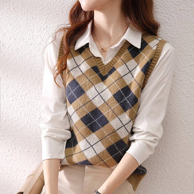 #3923 Harajuku Short Sweater Vest Women V-neck Slim Knitted Pullover Vest Femme Retro Plaid Sleeveless Knitwear Vest Autumn 2024