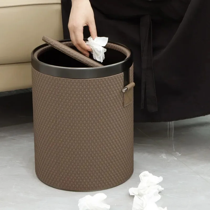 

Vintage Style Leather Waste Bin, Large Capacity Shake Top Type Trash Can with Lid for Bathroom, Office, Bedroom, Household Decor