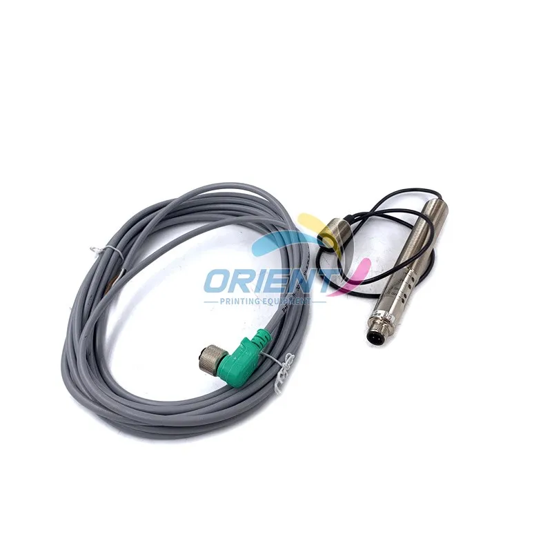 

Оригинальный новый датчик приближения UST300GM L 0847403 UST300 GM 416387 Ультразвуковой датчик для запасных частей KBA Детали офсетного пресса KBA