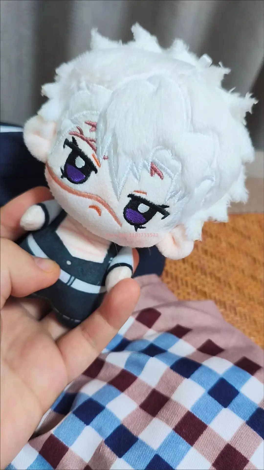 Caliente 10cm Demon Slayer Anime Shinazugawa Sanemi peluche lindo llavero de muñeca Pandent figura de dibujos animados de peluche accesorios juguetes Pandent