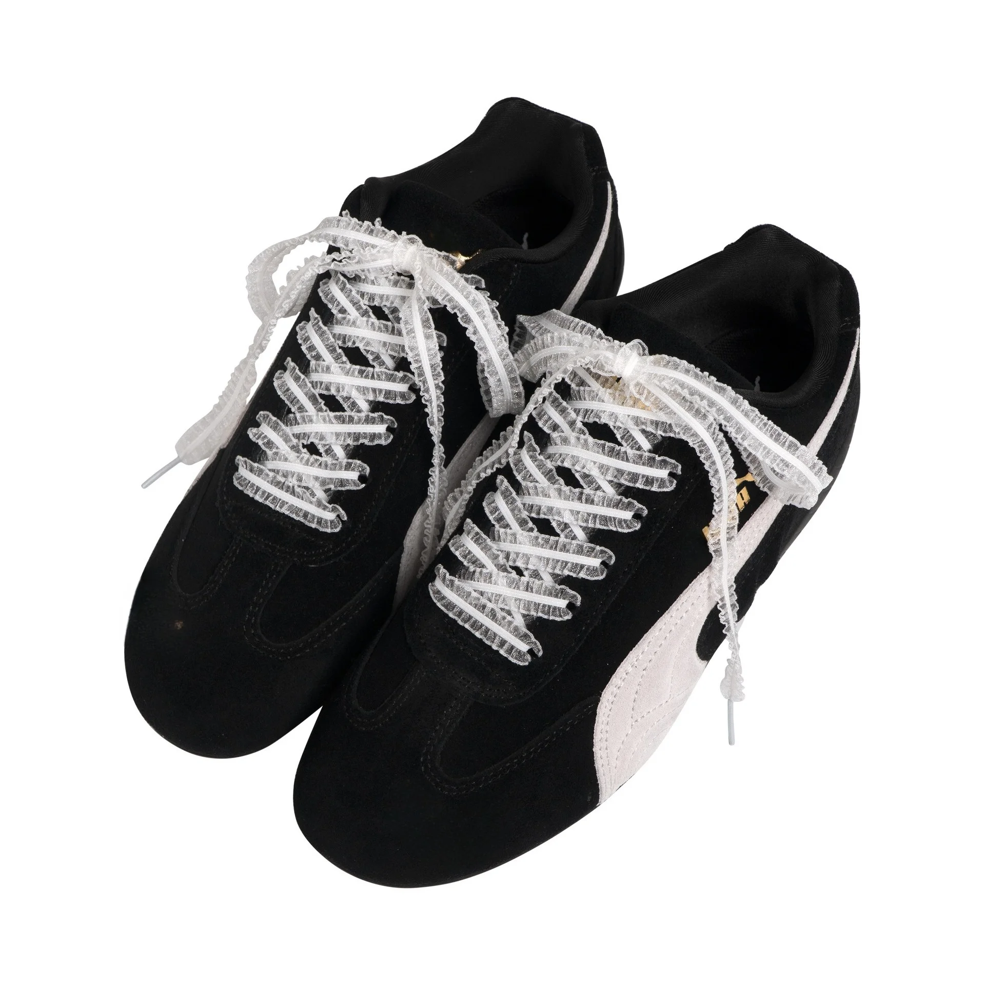 Rüschenbesetzte, transparente Schuhbänder aus Organza mit Schleife, süße, alltagstaugliche Schuhaccessoires für flache Sneaker und Freizeitschuhe. – Detail 1