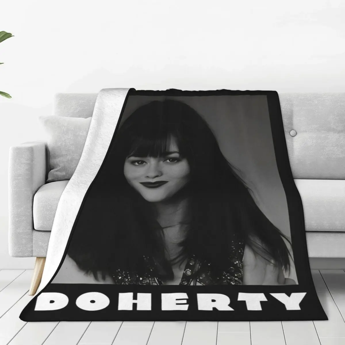 Cozy Vintage Shannen Doherty Actress Blanket Merchandise Sofa Decorative Beverly Hills Throw Blankets Super Soft Flannel