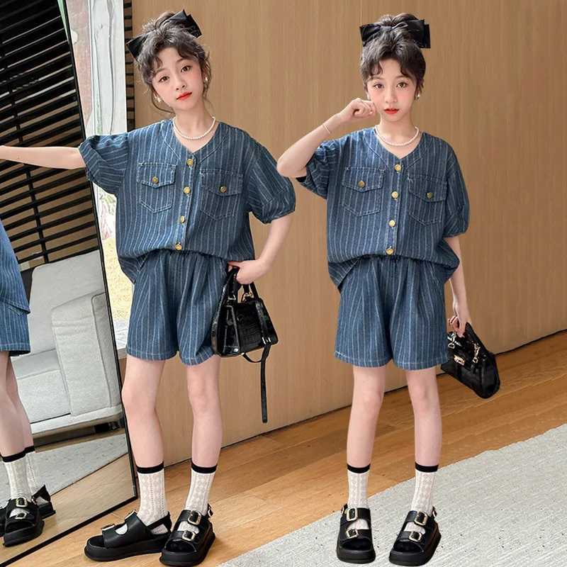 

Girls Summer Suit 2024 New Medium and Large Children Children Fashion Short-sleeved Summer Casual Denim Shorts Two-piece Set