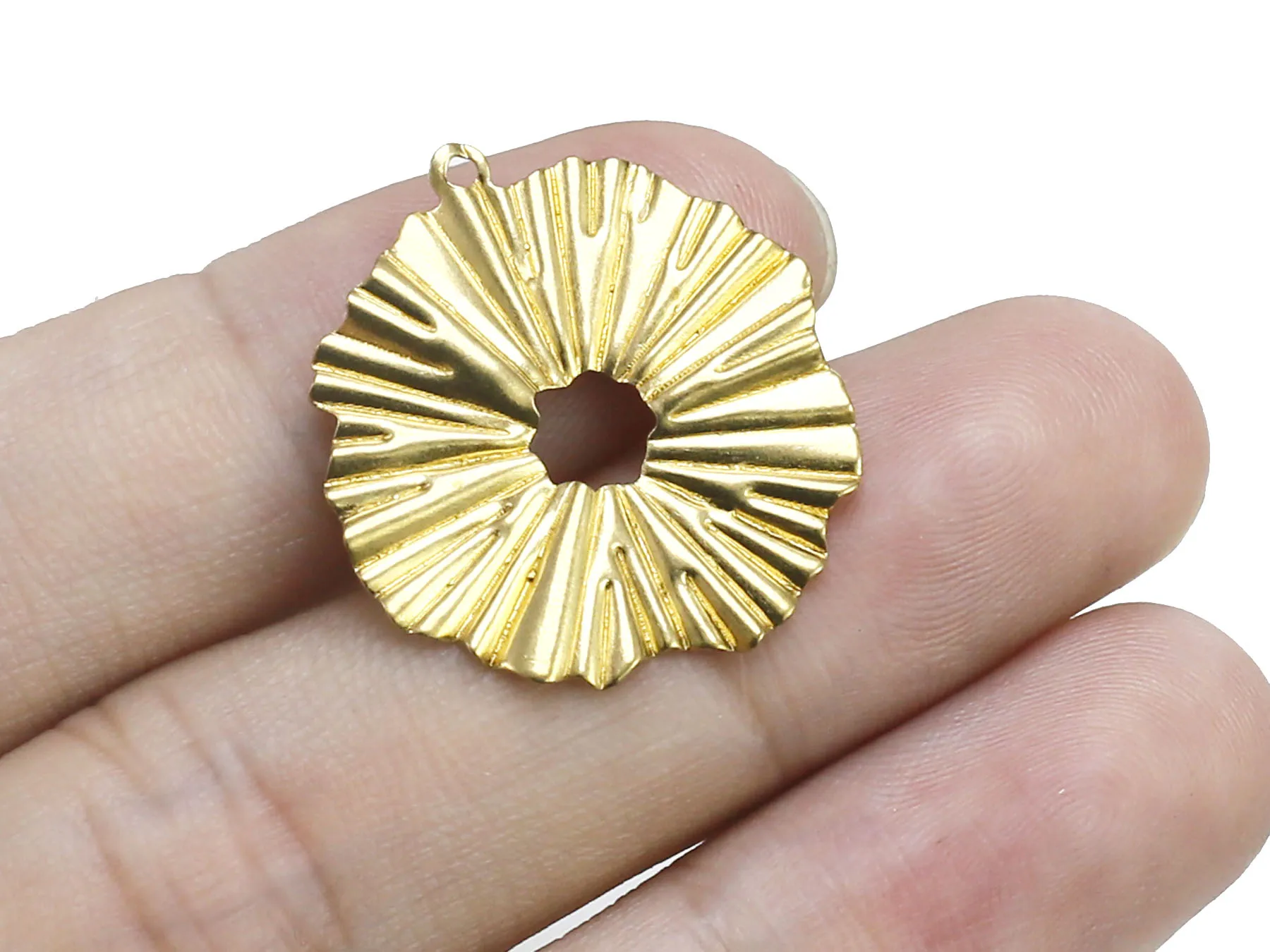 

12pcs Textured Sun Earring Charms, Brass Flower Charm, 25x22.5mm, Round Circle Charms, Earring Findings, Jewelry Making - R777