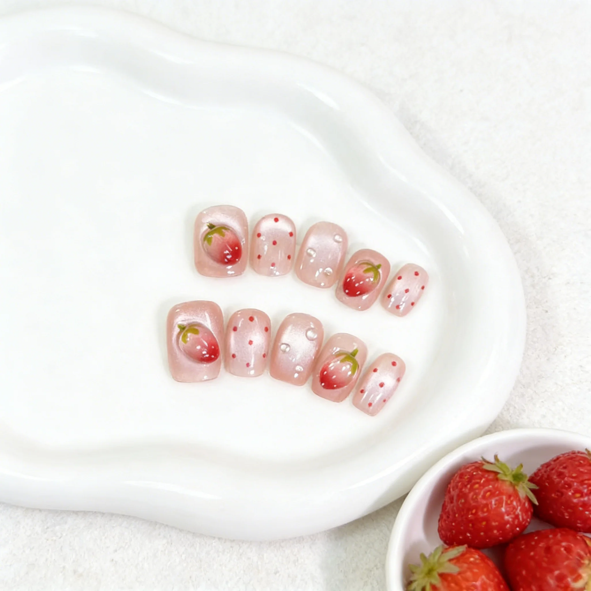 

10pcs Strawberry Polka Dot Handmade Nails Pink Cat-Eye French Press on Nail Short Square Fake Nail for Women&Girl False Nail
