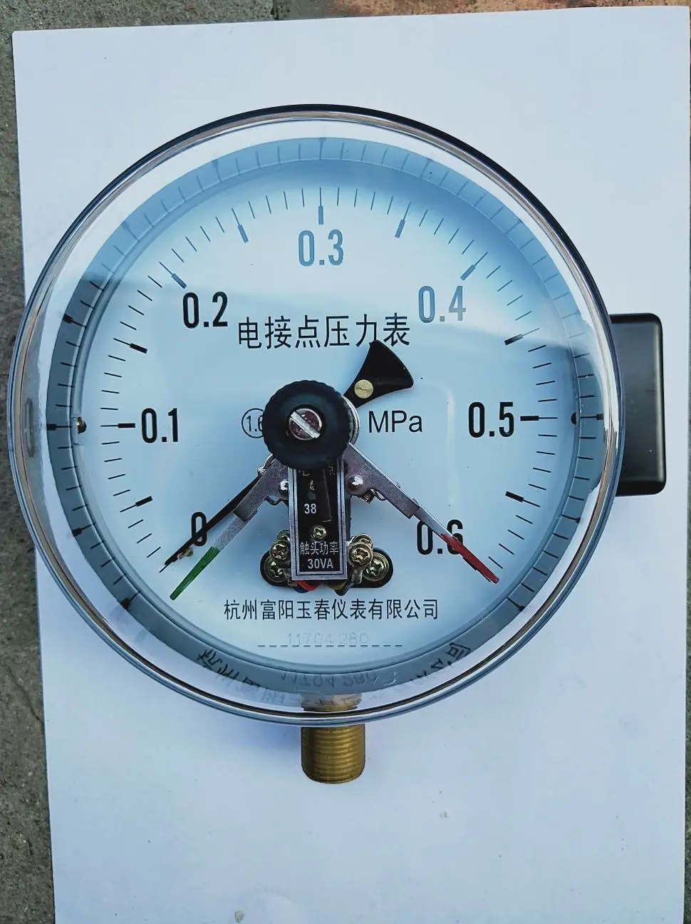 YXC150 صمام التحكم المغناطيسي بمساعدة الاتصال الكهربائية قياس الضغط 30va 0-0.6mpa يوتشون الصك