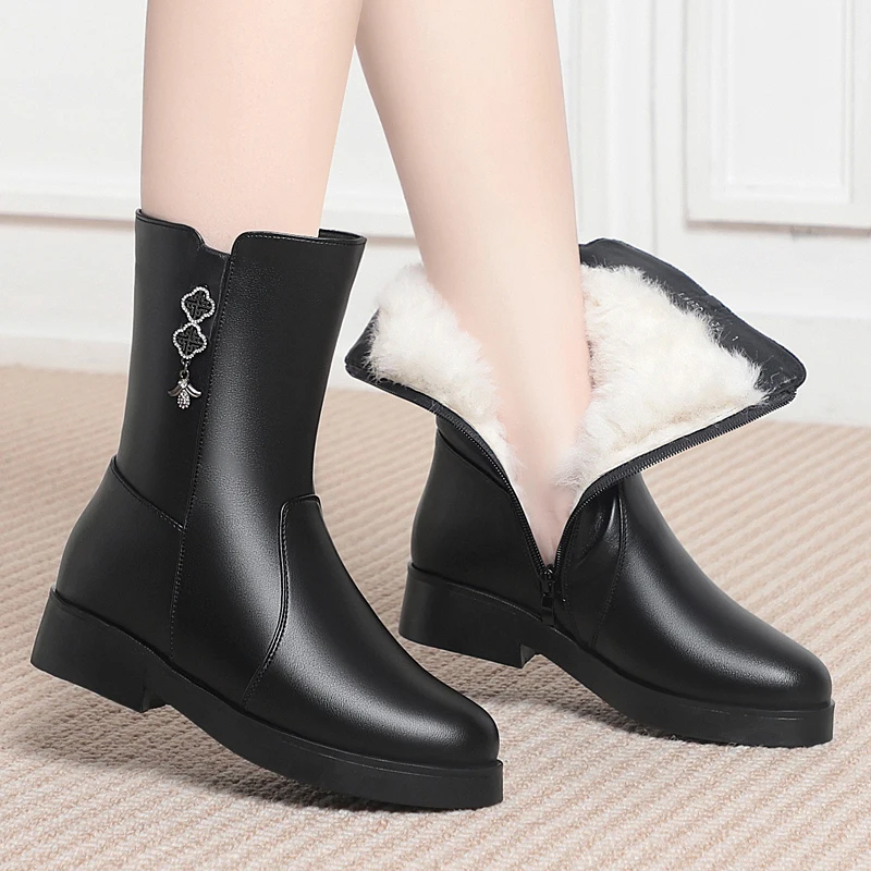 

Women's Snow Boots Non-Slip 2025 Winter New Natural Wool Warm Women's Winter Boots Genuine Leather Large Size Mid-Calf Boots