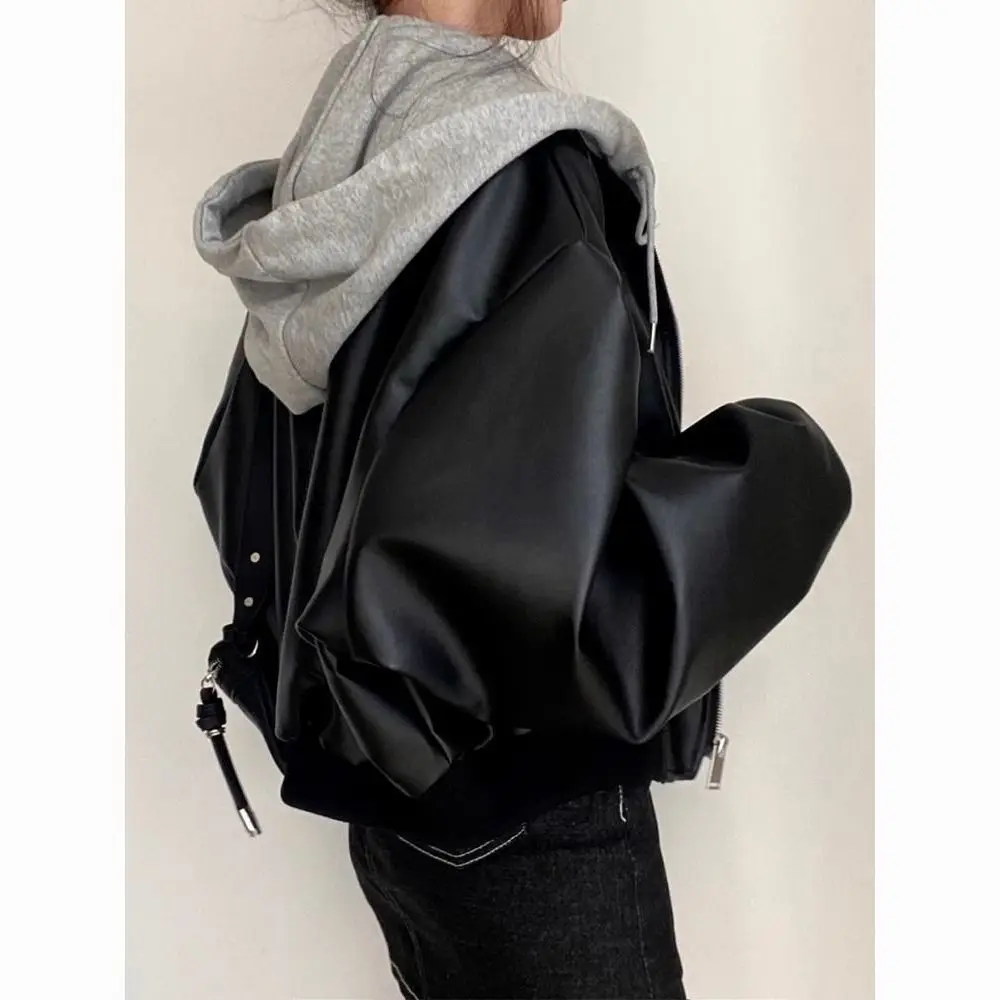الكورية الراقية الأسود بولي Leather سترة جلدية المرأة موضة مقنعين فضفاض ربيع الخريف سستة وهمية قطعتين ملابس خارجية متعددة الاستخدامات
