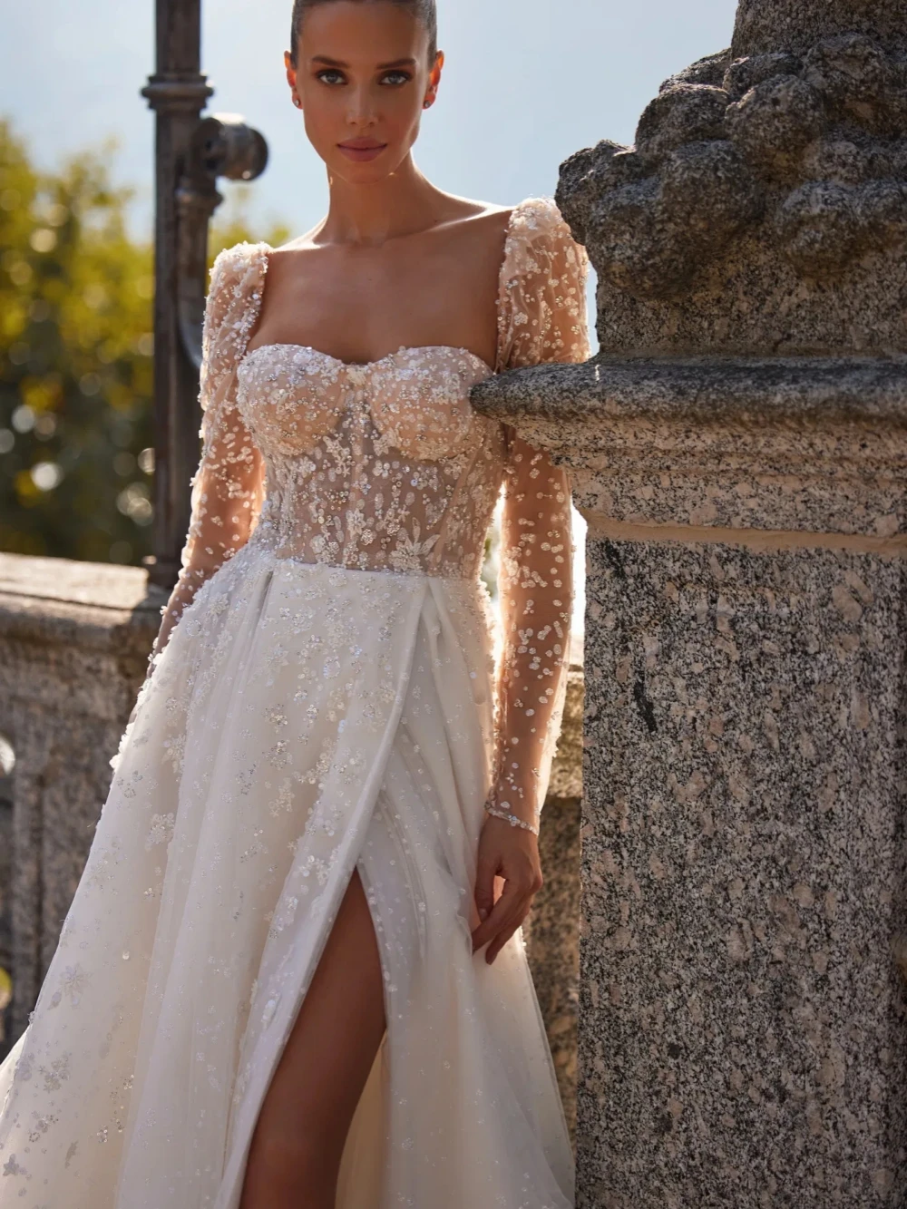 2026 جديد انفصال كم مطرز فستان الزفاف الحبيب الرقبة عالية الشق فستان زفاف مخصص فساتين رشيقة للعروس