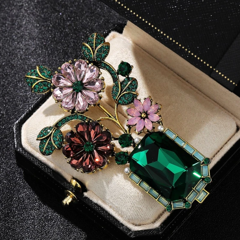 SKEDS Exqusite Luxury Crystal Vase Flower Brooch Pin For Women  Elegant Classic Rhinestone Shining Boutique Badges Buckles