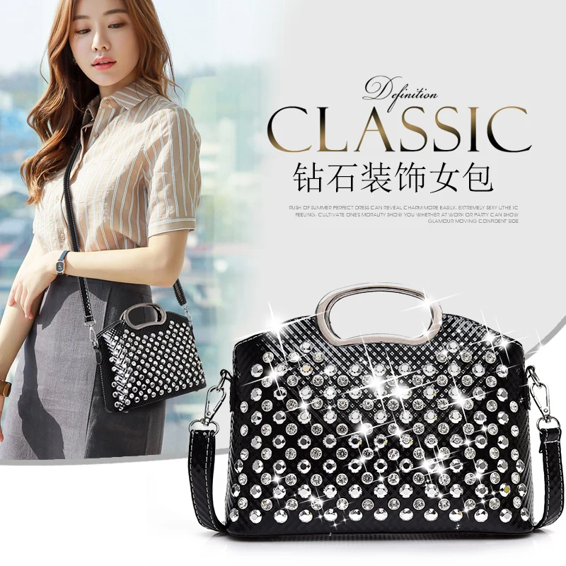 

Diamond Snake Rivet Studded Women Bag Famous Luxury Brand Handbags For Women 2022 Fashion Women Messenger Bag Evening Banquet