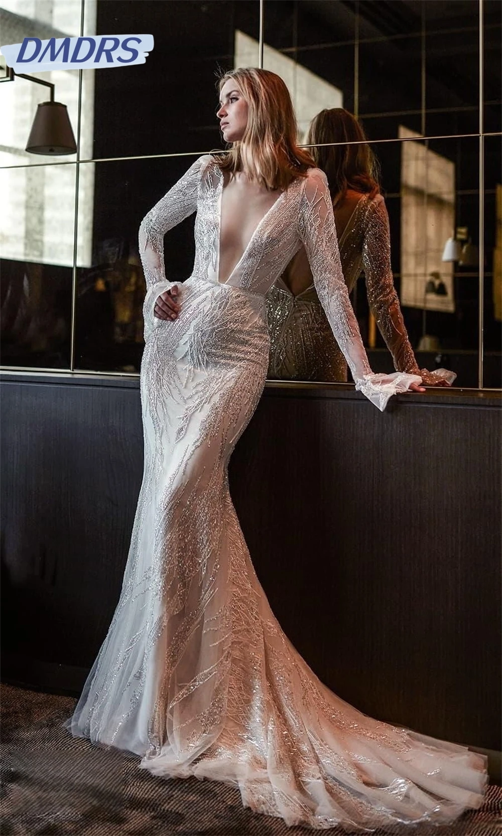 

Luxury Classic Long Sleeved Gown Sparkling Mermaid Bridal Dress Sexy Deep V Neck Backless Dresses Robes De Soirée