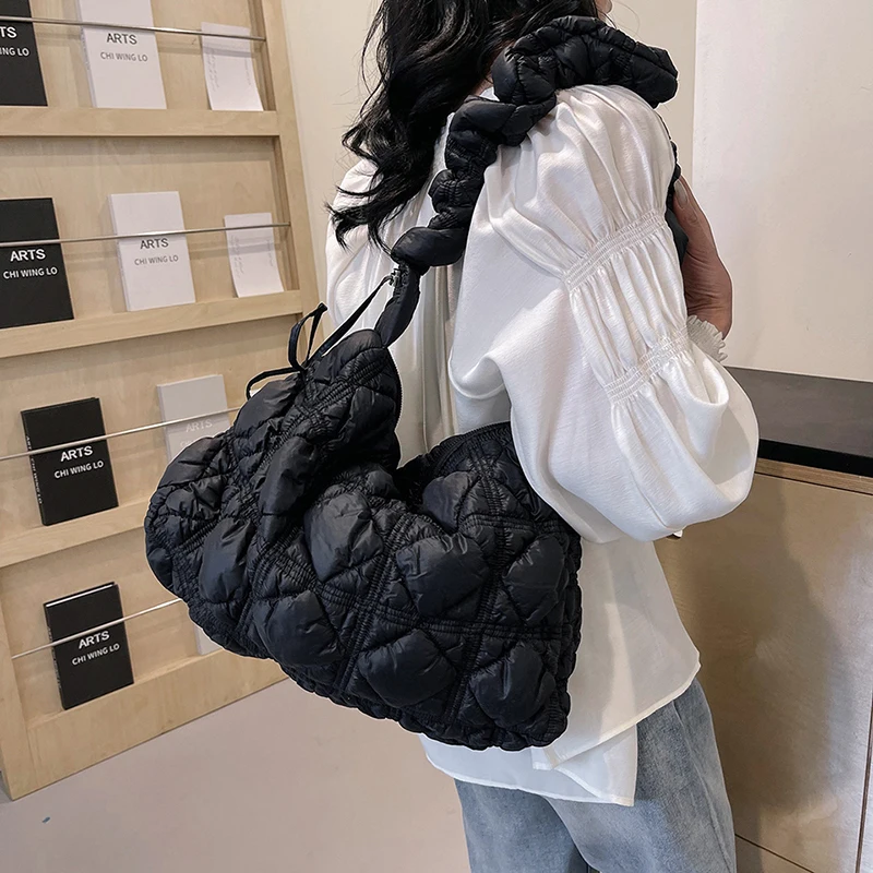 Fashion Quilted Shoulder Bag For Women Designer Pleated Cloud Bag Versatile LightWeight Large Capacity Crossbody Handbag Trend