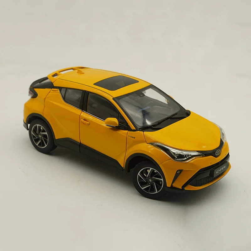 1:18 Scale Diecast Alloy C-HR CHR TOYOTA SUV Toys Cars Model Classics Nostalgia Adult Collectible Souvenir Gifts Static Display