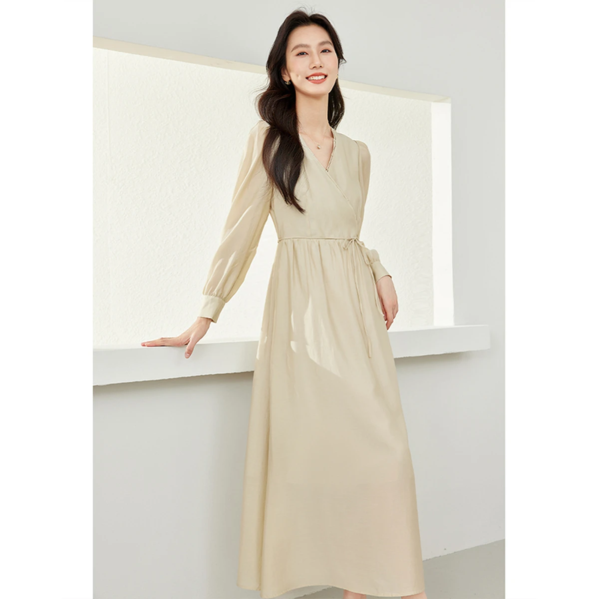 Vimly Damenkleid im französischen Stil, 2025, Herbst, V-Ausschnitt, Schnürdesign, schlankmachende Passform, Puffärmel, lässiges Pendler-Midikleid M5808