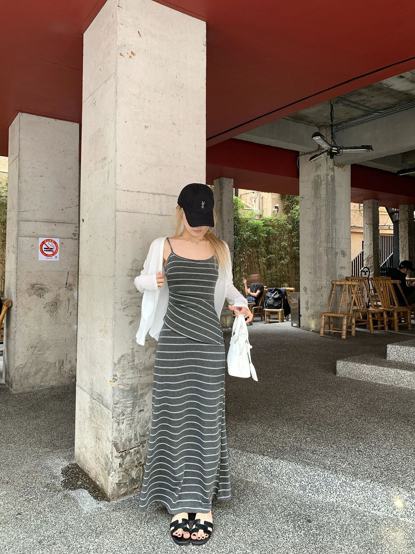 

Lin Chuyi Lazy Casual Set Women Summer Slimming Stripe Strapless Cardigan Skirt Three-piece Set High Waist Asymmetric Design