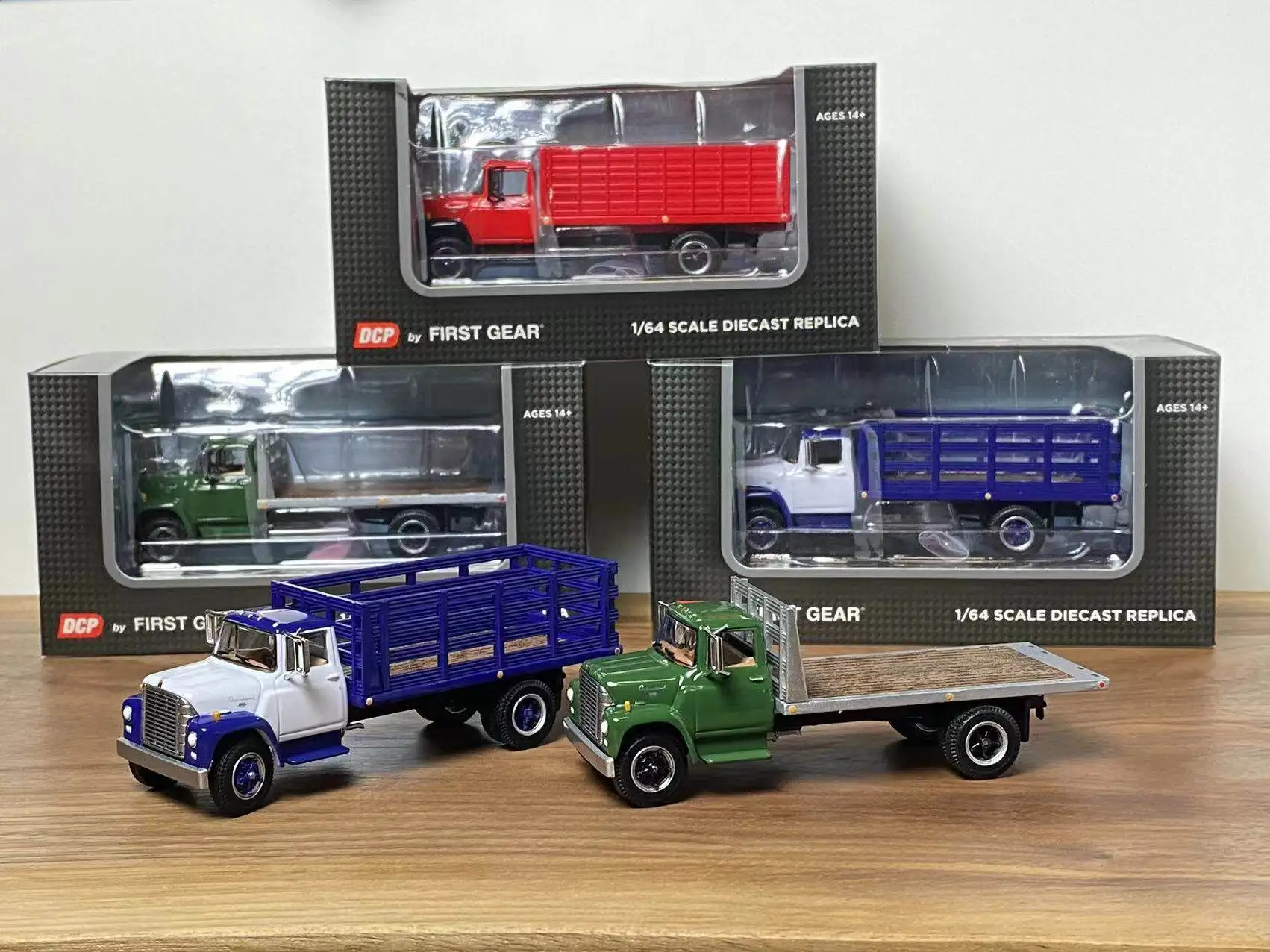 

DCP 1/64 FirstGear High Hurdle Truck Alloy Car Model, Grain Truck Static Toy
