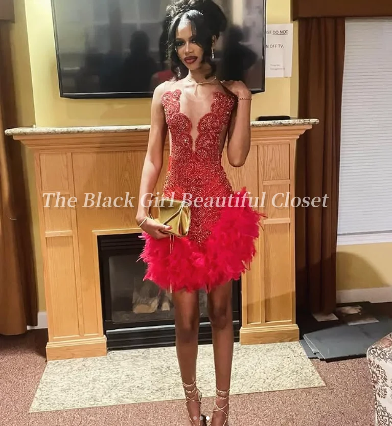 Robes de bal personnalisées en plumes, col rond, Sexy, avec des appliques de perles, robes de soirée courtes pour filles noires, robes de fête d'anniversaire, 2025