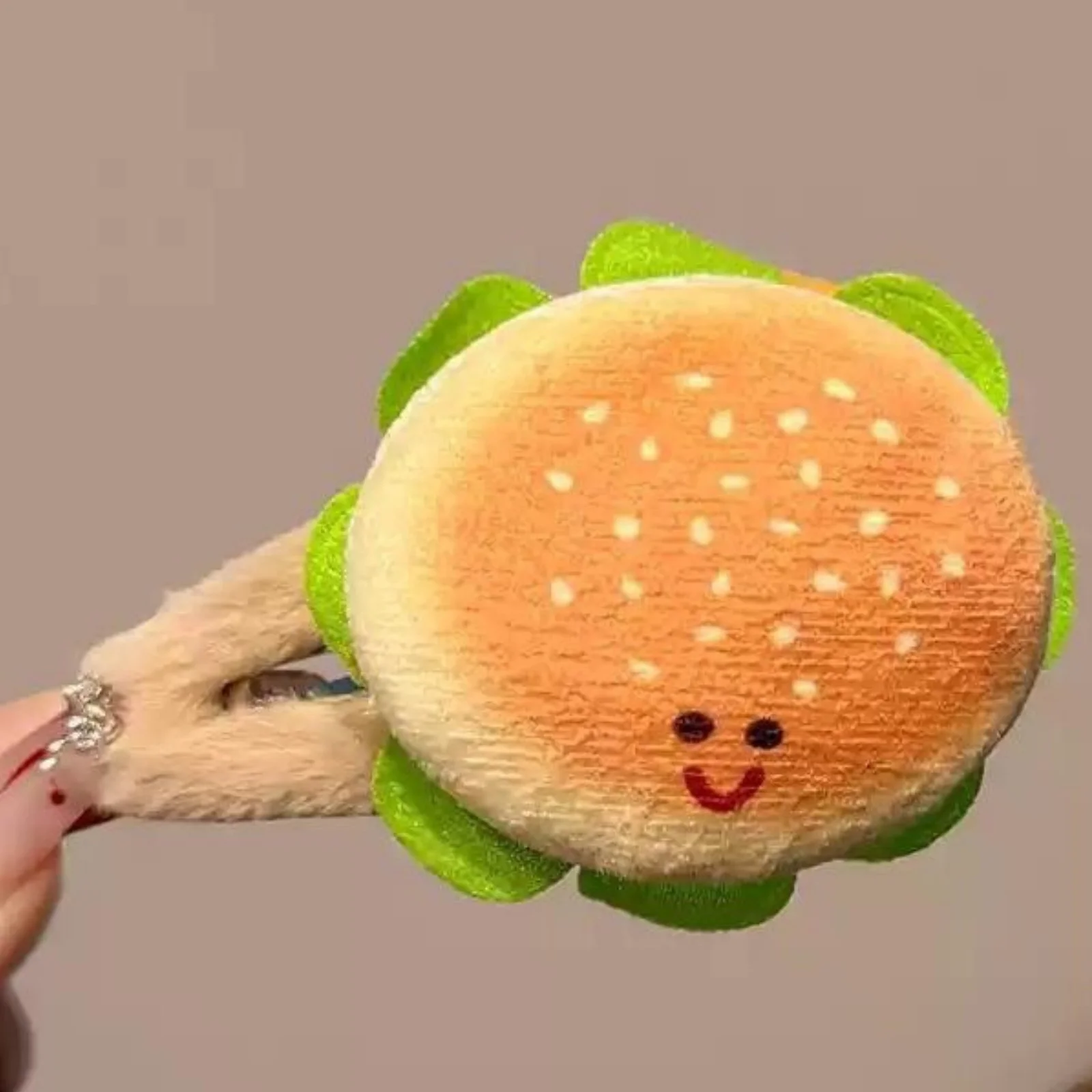 1/4-teiliges Plüsch-Haarspangen-Set für Lebensmittel – thematische Haarspangen, 4-teiliges Brot-, Burger- und Gebäckdesign, niedliche Haarnadeln für Kinderfrisuren – Detail 2