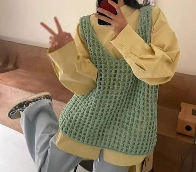 

Knitted Vest Women's 2025 New High-end Hollow Out Sleeveless Versatile Layered Round Neck Vest