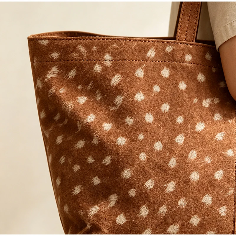 Retro Wildleder-Tasche mit Hirschmuster und Tupfen, Große Kapazität, Damen-Schultertasche, Alltagstasche für Arbeit und Einkauf, Einfach und Leicht – Detail 3