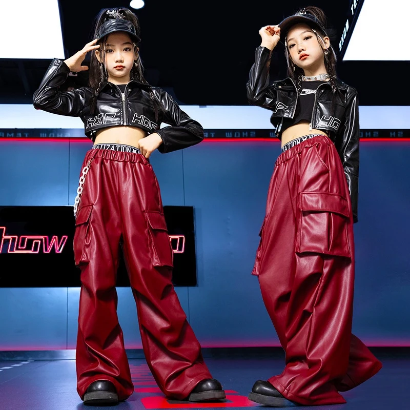 2024 Nuovi Costumi di Danza Hip Hop Per Le Ragazze Cappotto Nero Pantaloni di Pelle Rossa Vestito di Streetwear Per Bambini Moderni Abiti di Scena Jazz DQS17958