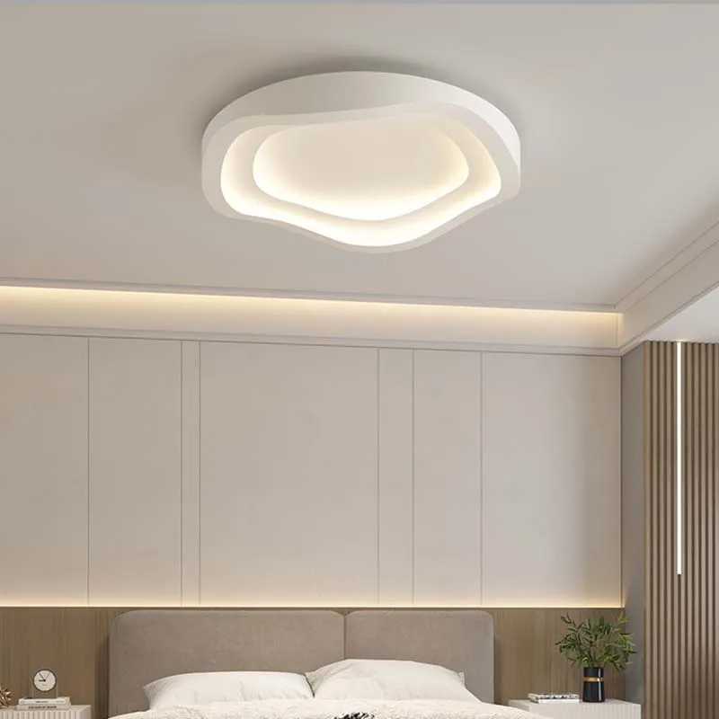 Plafonnier Circulaire Blanc Minimaliste au Design Moderne, Luminaire Décoratif d\'Nik, Idéal pour une Chambre à Coucher, un Salon ou un Couloir