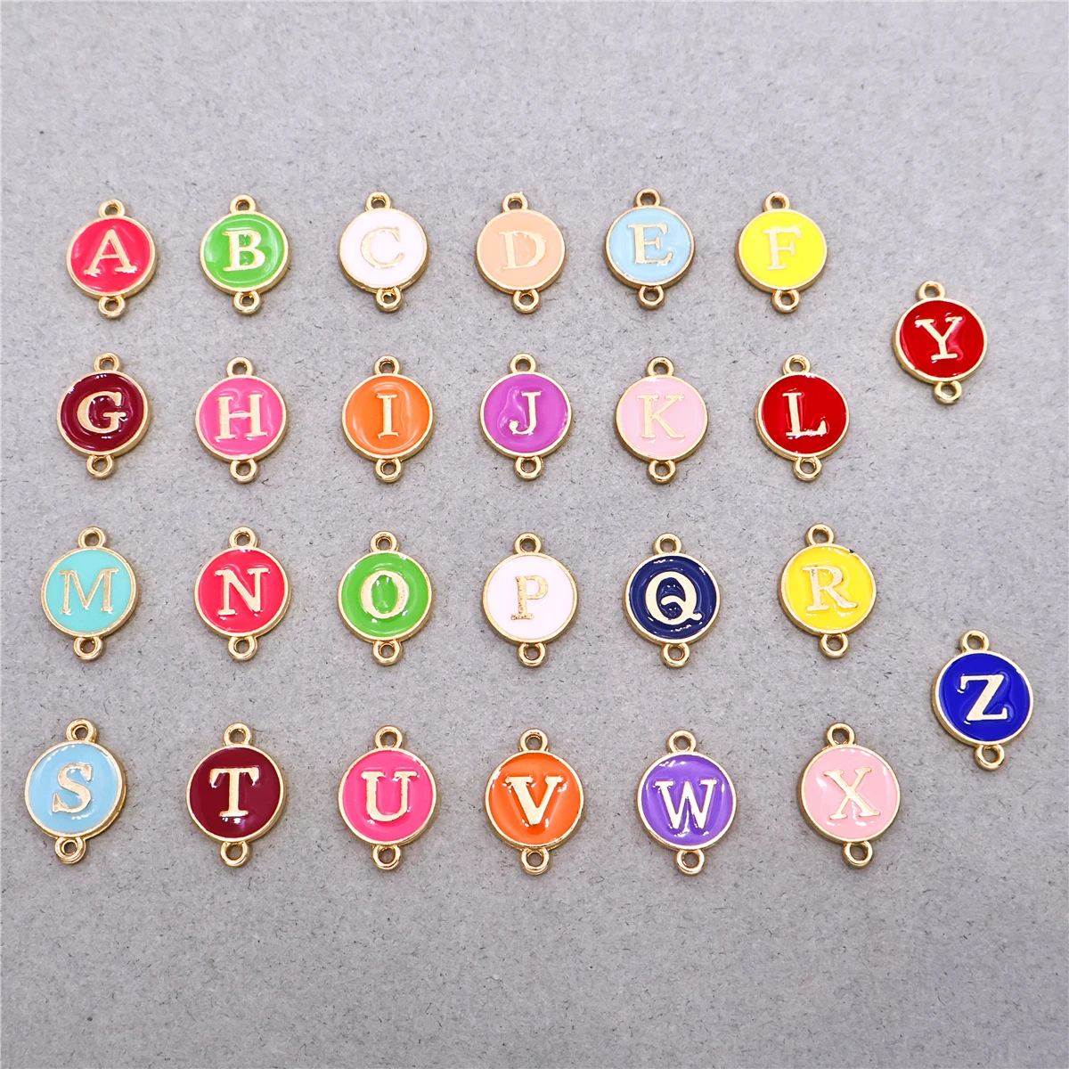 10 piezas de dijes de letras del alfabeto A~Z con doble orificio para colgar, color oro KC, accesorios DIY, dijes de esmalte, colgante pequeño de aleación para pulsera
