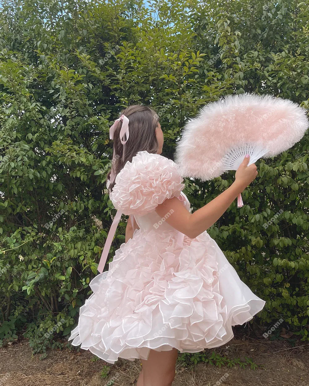 Booma Organza มินิชุดราตรี Ruffles สแควร์พัฟแขนสั้นค็อกเทลชุดวันเกิด Party Gowns ที่กําหนดเอง