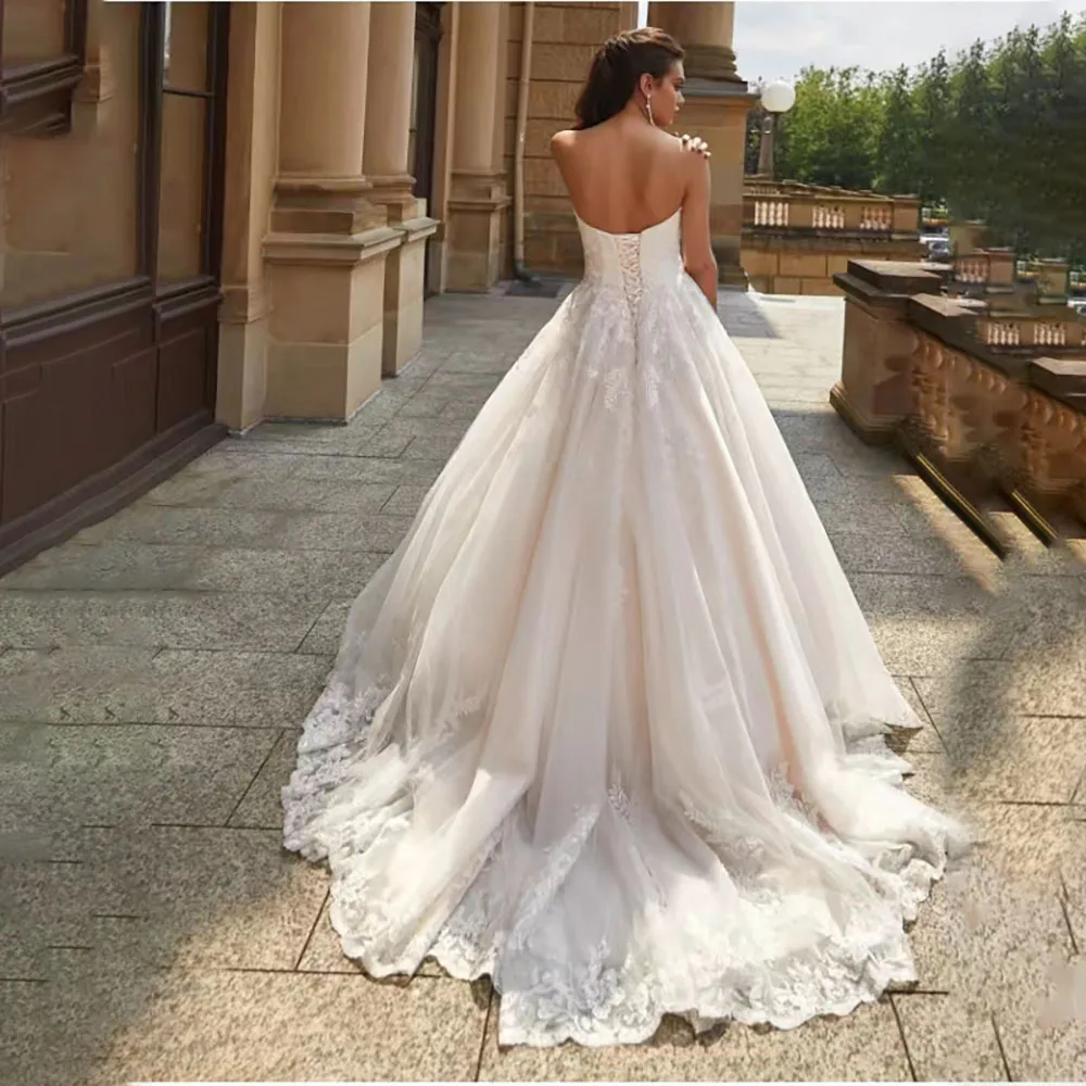 Elegante abito da sposa linea A per donna Abito da sposa senza maniche con collo senza spalline Abito da principessa con applicazioni in pizzo personalizzato