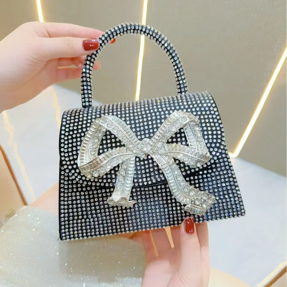 Glitter Shiny Rhinestones Diamond Metal Bow Knot Women\'s Handbag Shoulder Messenger Bag Wedding Party Clutch Purse Evening Bag