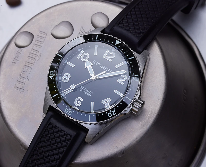 STEELDIVE Men Automatic Watch 39.5mm Mechaical Wristwatch 20ATM Waterproof BGW-9 Luminous NH38 Enamel Dial Ceramic Bezel